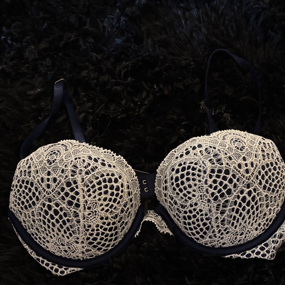Victoria's Secret Navy and Cream Lace Bra